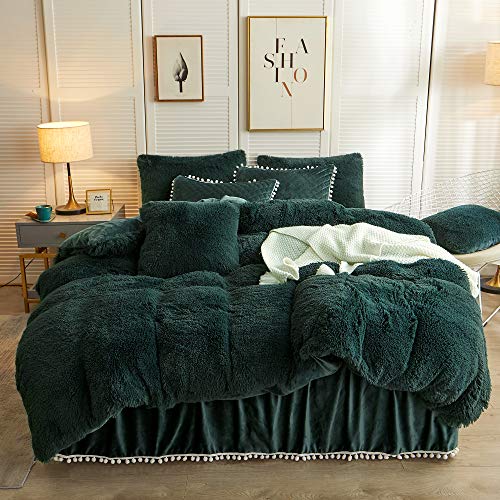 LIFEREVO Luxury Plush Shaggy Duvet Cover Set, Ultra Soft Fluffy Furry Duvet Cover Set(1 Faux Fur Fuzzy Comforter Cover + 2 Pom Poms Velvet Pillow Shams) Bedding Set, Zipper Closure(King, Dark Green)