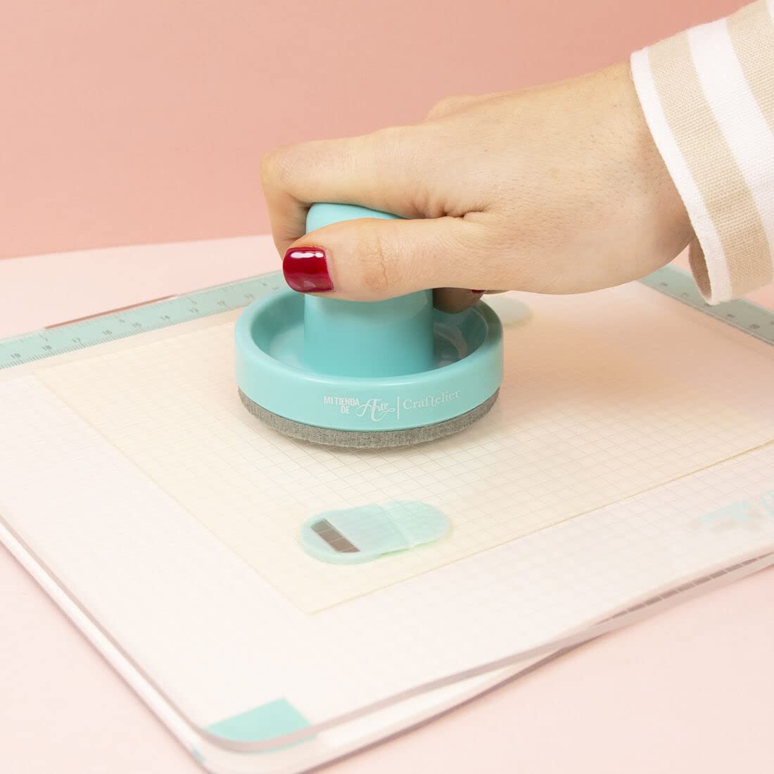 Craftelier - Press Tool For The Stamping Platform | Ideal For Scrapbooking And Craft Projects | Turquoise - Surface Diameter 7.3 Cm