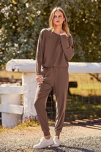 Image of PRETTYGARDEN Women's Fashion Outfits 2 Piece Sweatsuit Solid Color Long Sleeve Pullover Long Pants