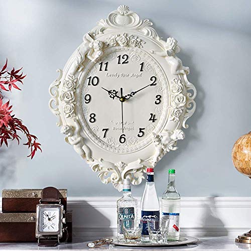 Horloge murale de salon rétro et chic pour créer une ambiance d'hôtel de luxe chez soi