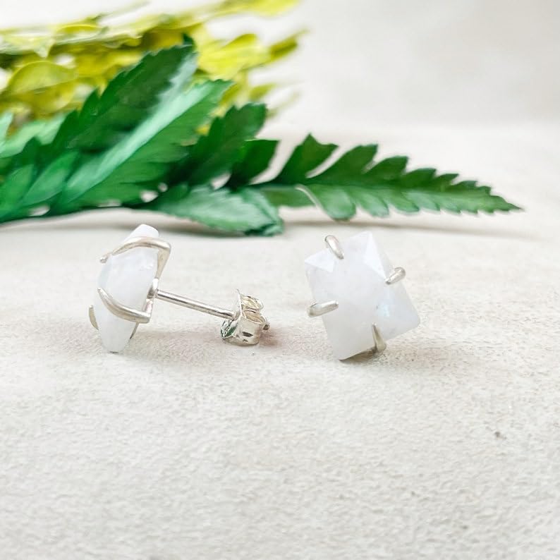 Puces d'oreilles pierre de lune de qualité exceptionnelle en argent 925