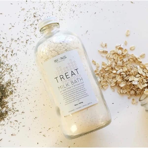 Miniatura 2 de Treat Milk Bath - Soothing Lavender & Oatmeal Soak  All-Natural, Vegan, Handmade with Organic Essential Oils for Mineral Rich Hydration, Calming