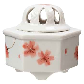 鉄製薫香炉 六角洋灯 置物 燭台香炉灯籠 現代工芸品 美術品 鉄製薫香炉 六角洋灯 置物 燭台香炉灯籠 現代工芸品 美術品