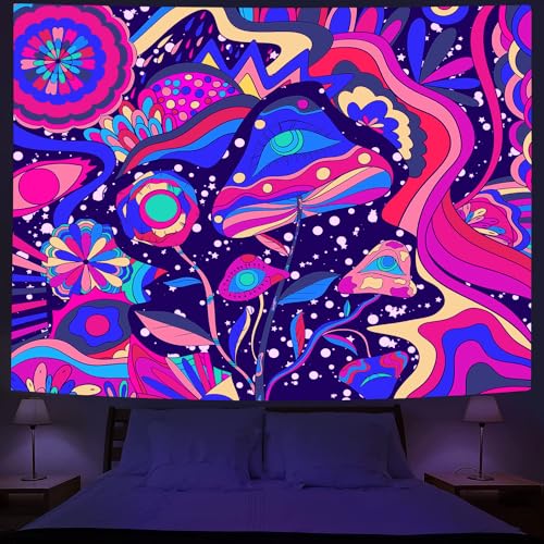 Tapisserie champignon réactive aux UV Yieldeer pour cacher un mur vide et décorer une chambre