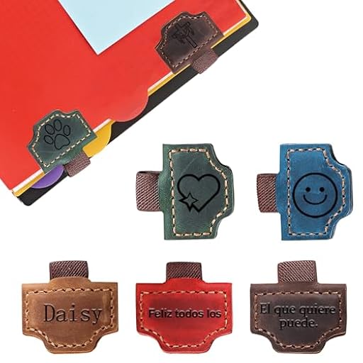 Marcapáginas Magnético Personalizado, Marcadores de Libro de Cuero Auténtico, Regalos para Amantes de la Lectura, Punto de Libro con Nombre y Icono Grabado, Ideal para Profesores y Estudiantes (A) | Ya disponible en tu tienda friki favorita! En mundofriki.es!