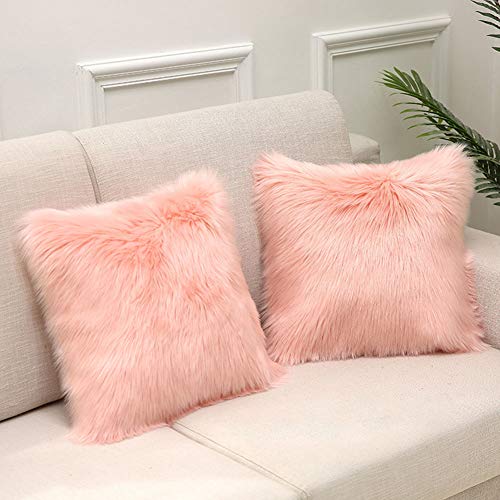 Housses de coussin pelucheuses rose crevette pour cocooning de canapé