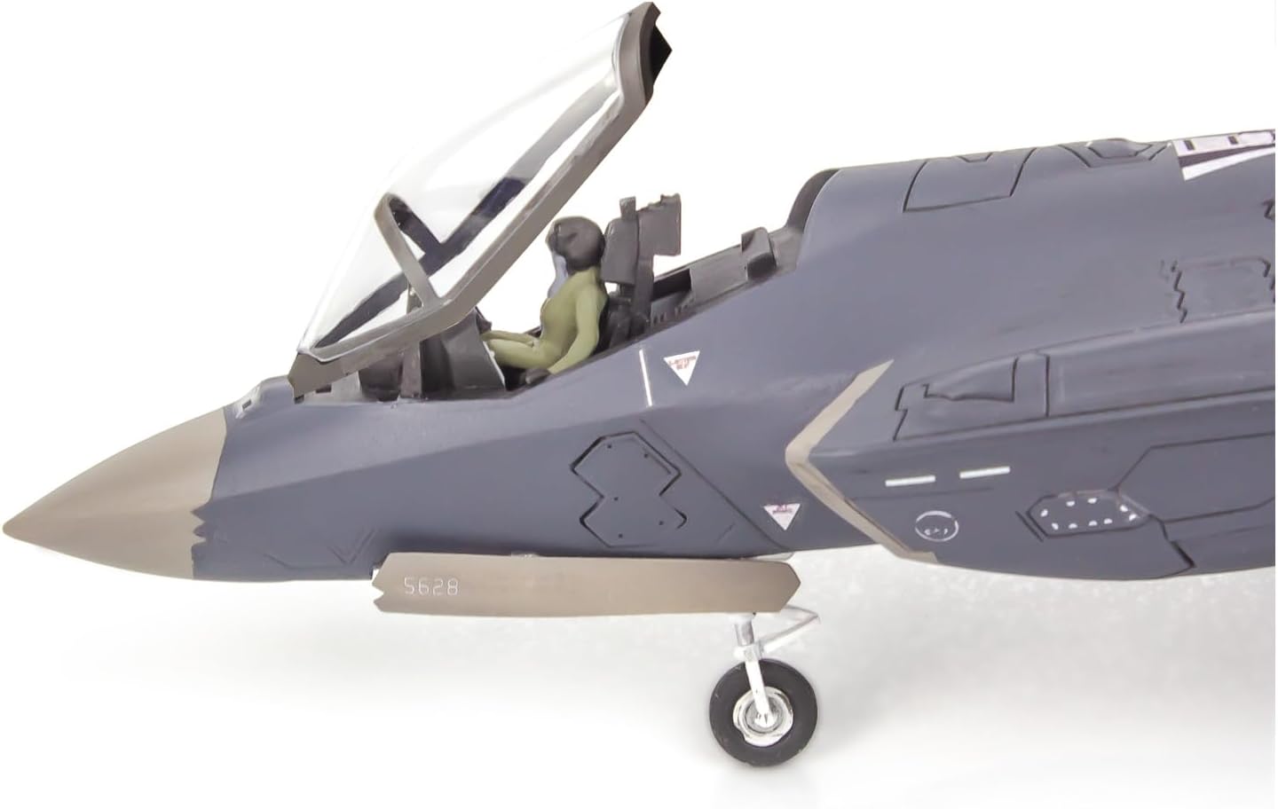 Revell 15874 Lockheed Martin F-35A Lightning II Model Airplane Kit, 1:72 Scale, 143 Parts, Skill Level 4