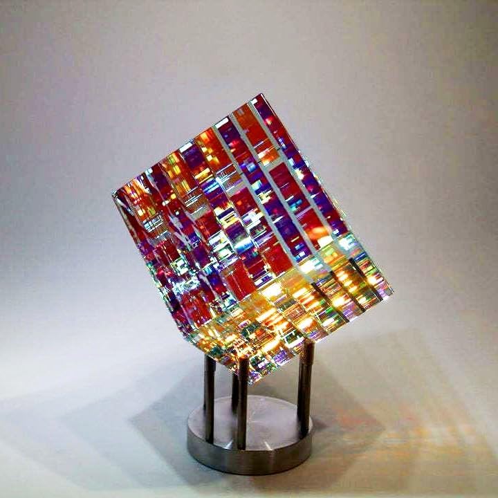 Miniatura 4 de Escultura mágica de cristal en forma de cubo croma, escultura creativa de tallado vertical dicroico para el hogar, arte, oficina, decoración del
