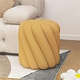 【Forme ronde pour un placement polyvalent】Avec son design rond et épuré, ce tabouret s'intègre parfaitement dans une entrée, à côté d'une coiffeuse ou dans un salon. Utilisable comme repose-pieds ottoman, sa forme compacte permet un gain de place tout en apportant une touche d'élégance, ce qui le rend idéal pour les appartements ou les petits espaces.