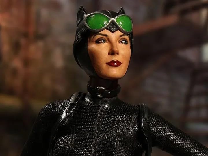 Amazon.co.jp: Mezco Toys One:12 Collective: DC Catwoman Action