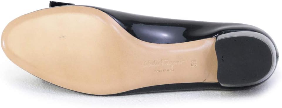 サルヴァトーレフェラガモ エナメルパンプス ビジュー ヴァラリボン ブラック 9 51wzSNH6xxL._UY900_.jpg