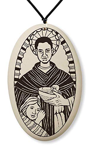 Touchstone Pottery Medalla de San Martín de Porres en cordón trenzado | Patrón de los afroamericanos y de la armonía racial, Cerámica, Sin tipo gema