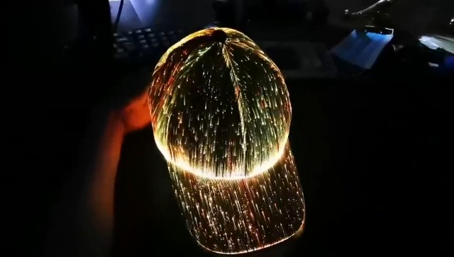 Earthradius Cappellino LED Luminoso Bianco 7 Colori - Berretto Da Baseball Con Ricarica USB - Regolabile - 3
