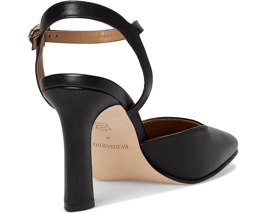 Bernardo Gama - Back View