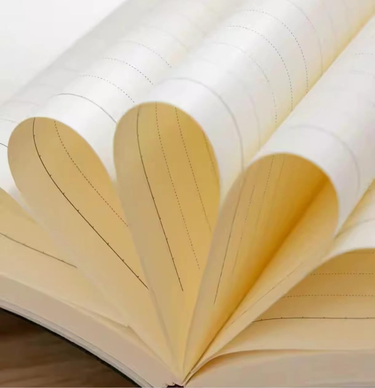 CAVALO - Be Unique Diario in pelle PU con chiusura magnetica e portapenne. Note giornaliere, blocco note per uomini e donne. Pagine senza data e a righe, dimensioni 15,7 x 21,6 cm, 200 pagine