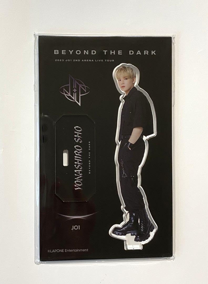 Amazon.co.jp: JO1 與那城奨 アクスタ BEYOND THE DARK BTD : おもちゃ 