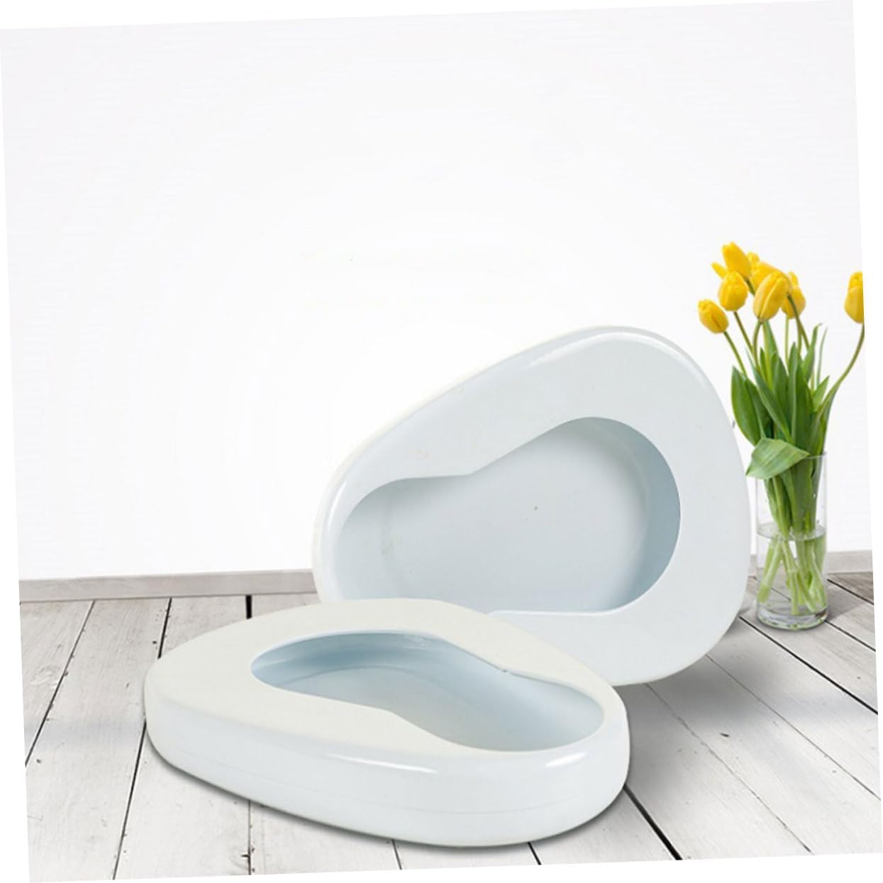 Portable Bedpan Seat for Bedridden Patients Enamel Urinal Bedpan with Contoured Shape Leak Design Aid for Elderly and Disabled Easy to Clean Comfortable