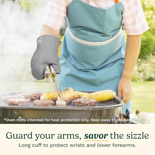 Image of Cuisinart Heritage Kitchen Oven Mitts, Heat-Resistant, 2-Pack, 7 inchx13 inch
