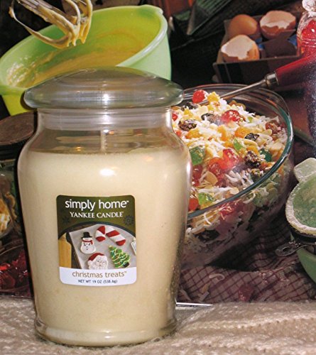 Yankee Candle Christmas Treats, Large Jar (19oz/538g, 'Simply Home')