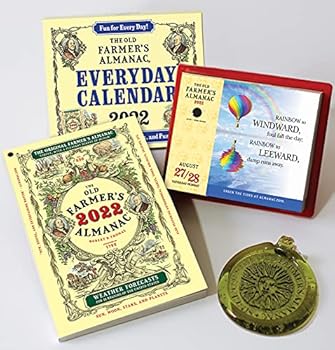 Paperback The Old Farmer's Almanac 2022/Everyday Box Calendar/Sun Catcher Bundle Book