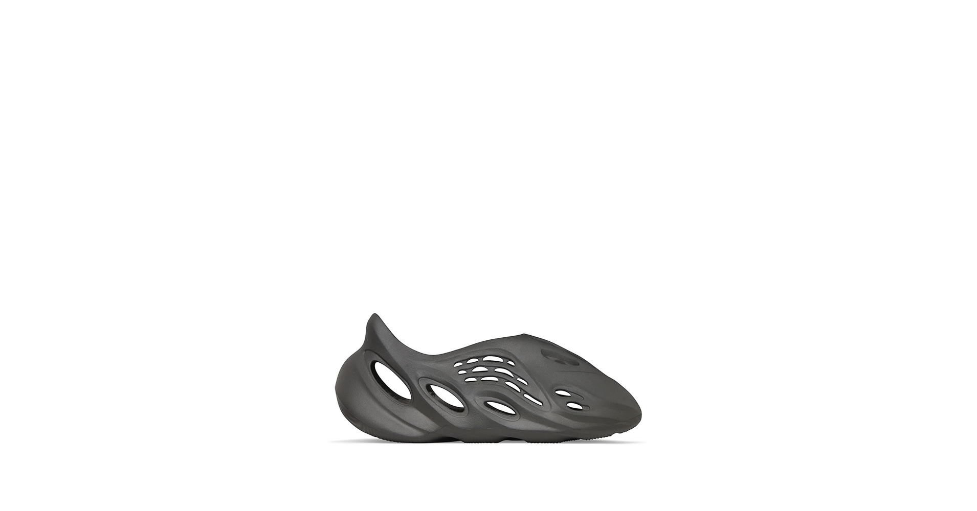 藤*悟様 adidas YZY FOAM RNR サンダル 11 US 黒 26 5cm adidas YEEZY YZY FOAM RNR Foam Runner CARBON