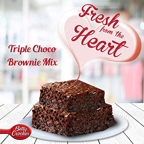 Image of Betty Crocker Super Moist Cake Mix, French Vanilla Flavor 520 G And Cake Mix, Triple Chocolate Brownie, 425 Gram