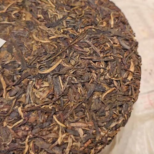 Thé Pu-erh Raw 2008 Yiwu digérer naturellement avec cette galette