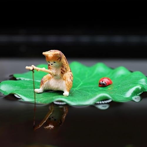 HEHW 釣り猫 置物 猫フィギュア 蓮の葉 てんとう虫 かわいい アクアリウム 水槽 装飾 水槽造景 懸垂装飾品 水族館の装飾 雰囲気作り 樹脂 安全性 耐久性 リアルな動物模型 猫モデル インテリア おしゃれ 部屋装飾 店舗飾り オブジェ 置物 デコレ