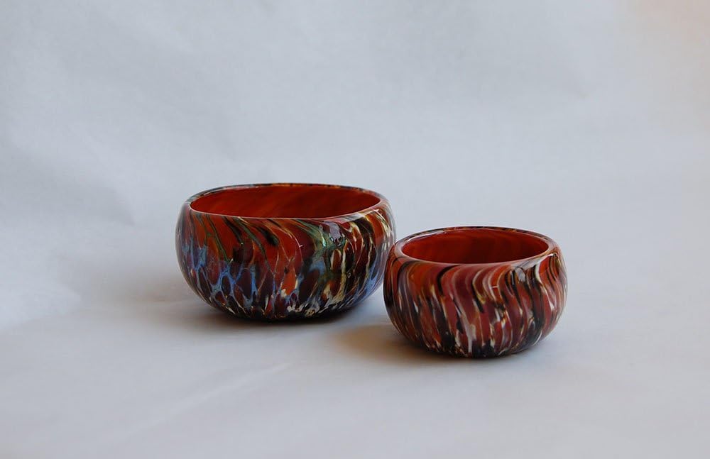 Small Hand Blown Decorative Red & Pink Glass Ring Bowl from Utopia Gallery