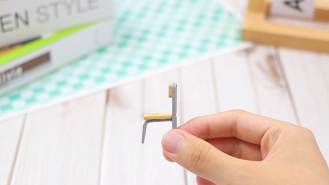 DIY Puppenhaus Miniatur Kit Klassenzimmer - Holz Modellbausatz Mit Möbeln Zum Selberbauen