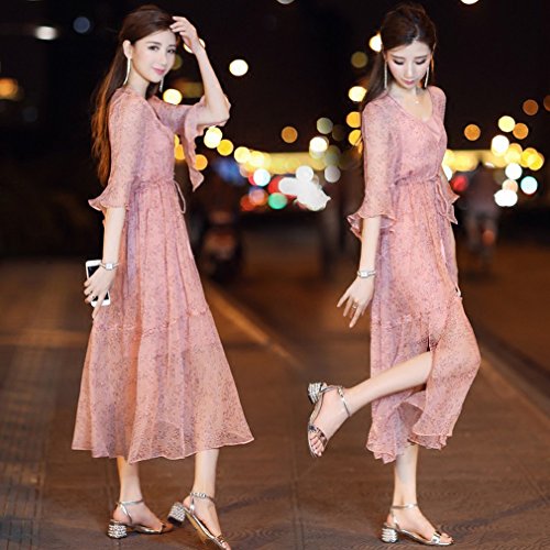 Robe en mousseline de soie floral au tombé noble et poudre élégante