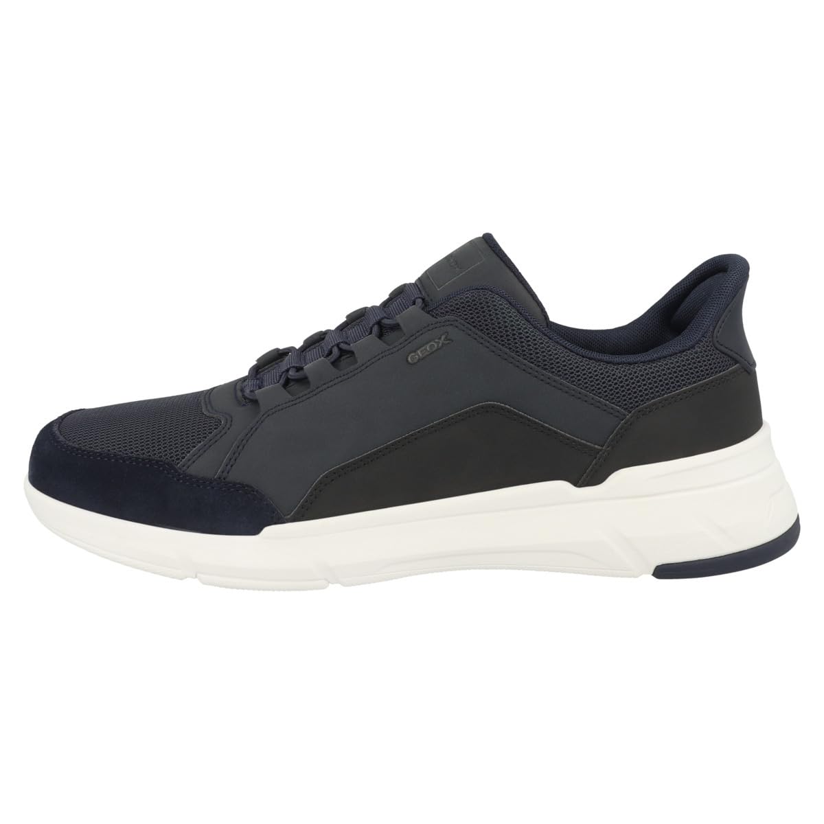 Geox: Auswahl an Schuhen