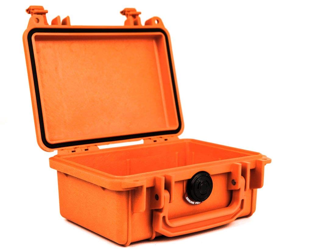 PELI 1120 Funda de cámara rígida y estanca para equipos fotográficos y delicados, IP67 estanca e impermeable al polvo, 2L de capacidad, fabricada en EE.UU., sin espuma, color naranja