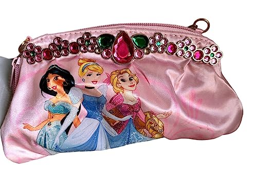 Sac à main avec chaîne chic et pierres précieuses rose pastel pour une élégance raffinée