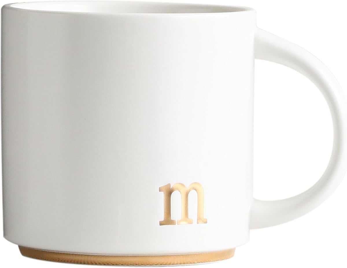COLLECTIVE HOME Taza de café de cerámica, taza con monograma de 15 oz con caja de regalo (m) | Apto para lavavajillas, carta dorada grabada, regalo de cumpleaños personalizado para inauguración de la casa, regalos navideños para el Día de la Madre de Acción de Gracias