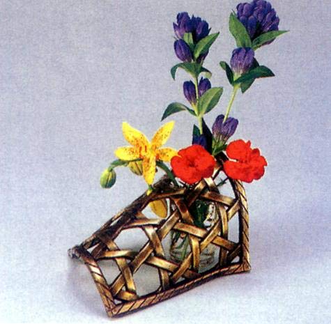 Amazon.co.jp: 花器 花瓶 花の器 曲 青銅 (ブロンズ) 製 紙箱入り