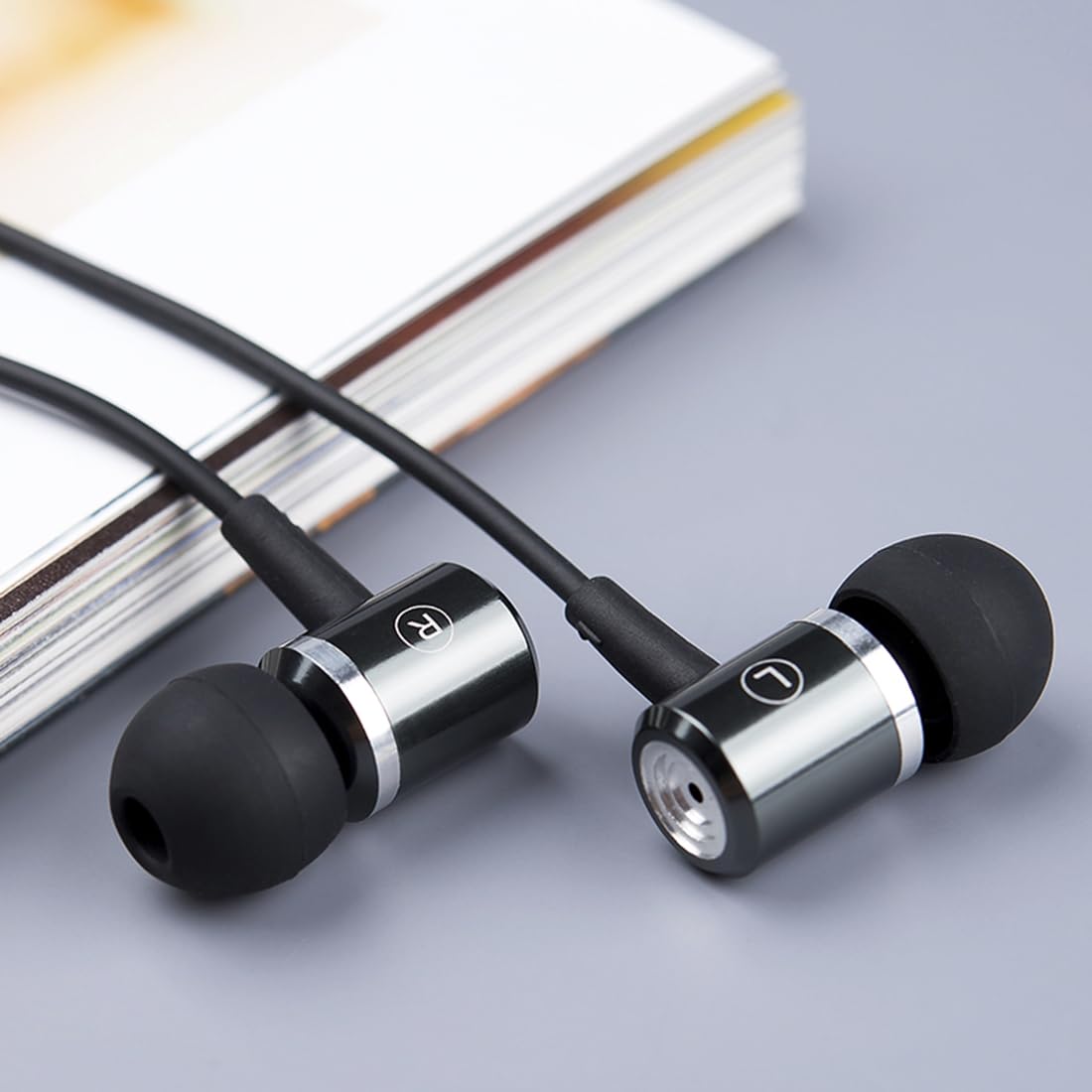 Cuffie cablate con cancellazione del rumore delle chiamate, bassi stereo, chiamate chiare e nessun rumore, comodi auricolari con isolamento acustico con spina multifunzione, auricolari in-ear cablati