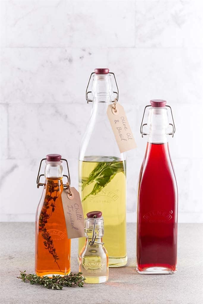 Kilner Premium 2 x 1L Airtight Clip Top Glass Preserver Bottle Set for Kitchen Storage, Drinks, Sauces, Oil | Multipurpose, Transparent Kitchen Storage Container Set