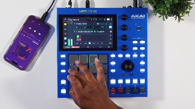 Amazon.com: Akai Professional MPC One G2 Next-Generation