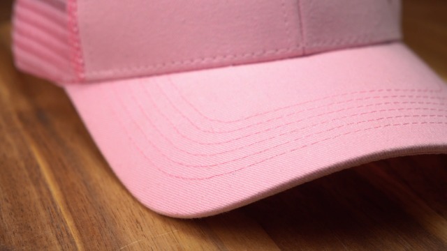 Gorra Trucker Cristiana para Mujer con Bordado de Cruz miniatura 7