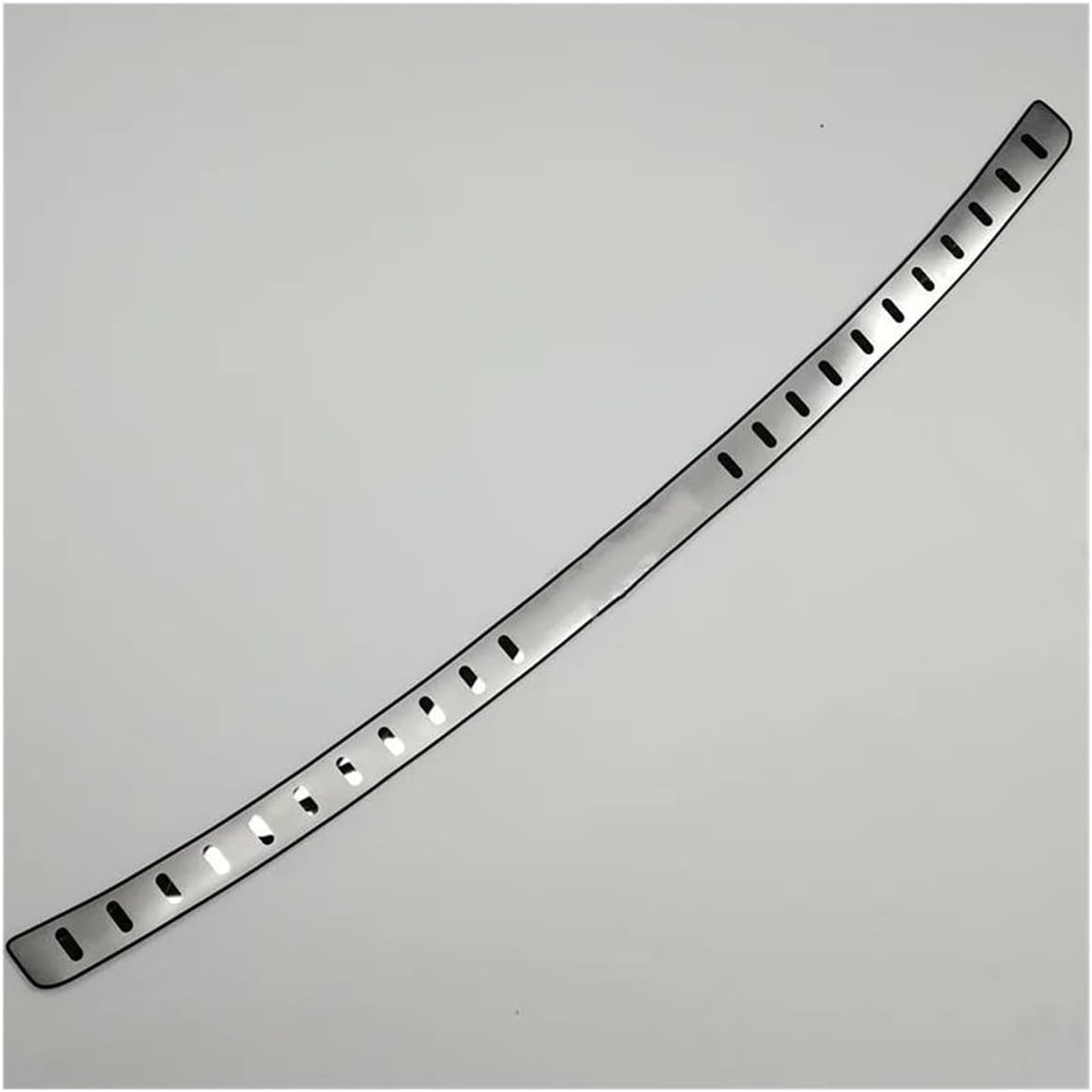 リアバンパープロテクターシルトランクトリム に適合する ボルボ XC90 2023 2015~2024 2022 2021 リアスタ