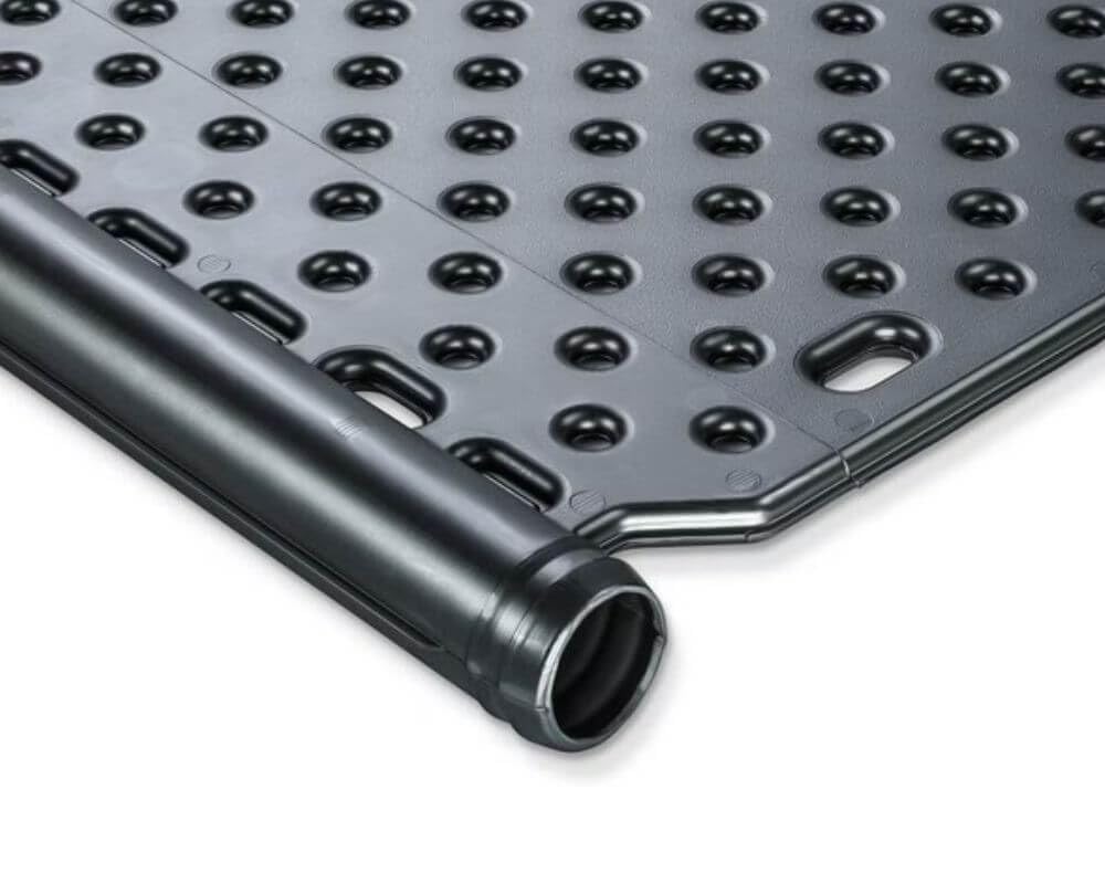 Pool Schwimmbad OKU-Absorber F1002, schwarz mit 4 Anschlussstutzen, d 38 mm und beidseitig integriertem Sammelrohr d=40 mm, Abmessung 1320 x 820 mm
