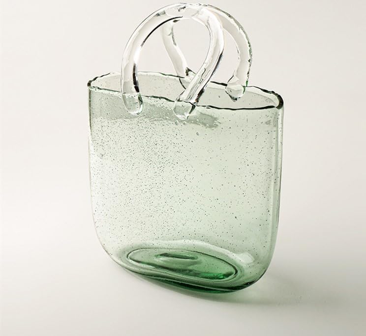 Vase sac en verre vert soufflé bouche objet design de créateur