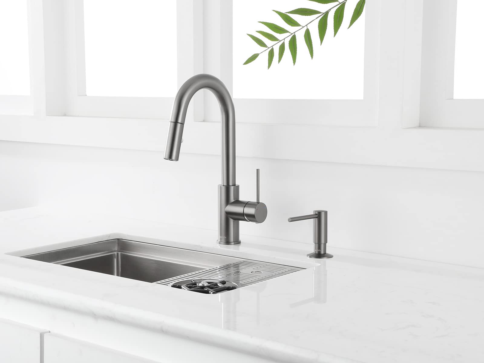 AguaStella ASF026GS Bulit en dispensador gris inoxidable para fregadero de cocina con bomba de encimera de botella de jabón