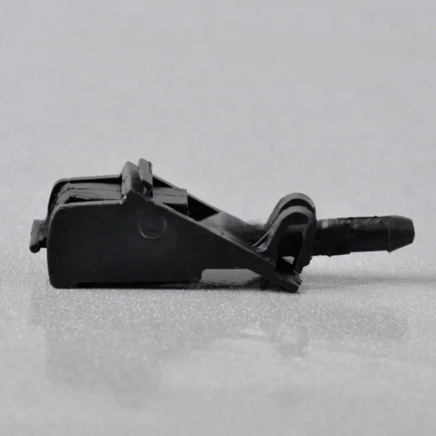 Washer Jets for VW for Beetle 1999 2000 2001 2002 2003 2004 2005 2006 2007-2010 Car Front Windshield Washer Wiper Nozzle Sprinkler 6E0955985B