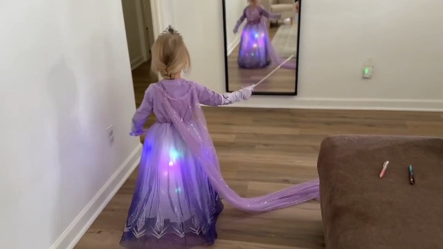 Vestido con luces para niñas princesa Elsa miniatura 7