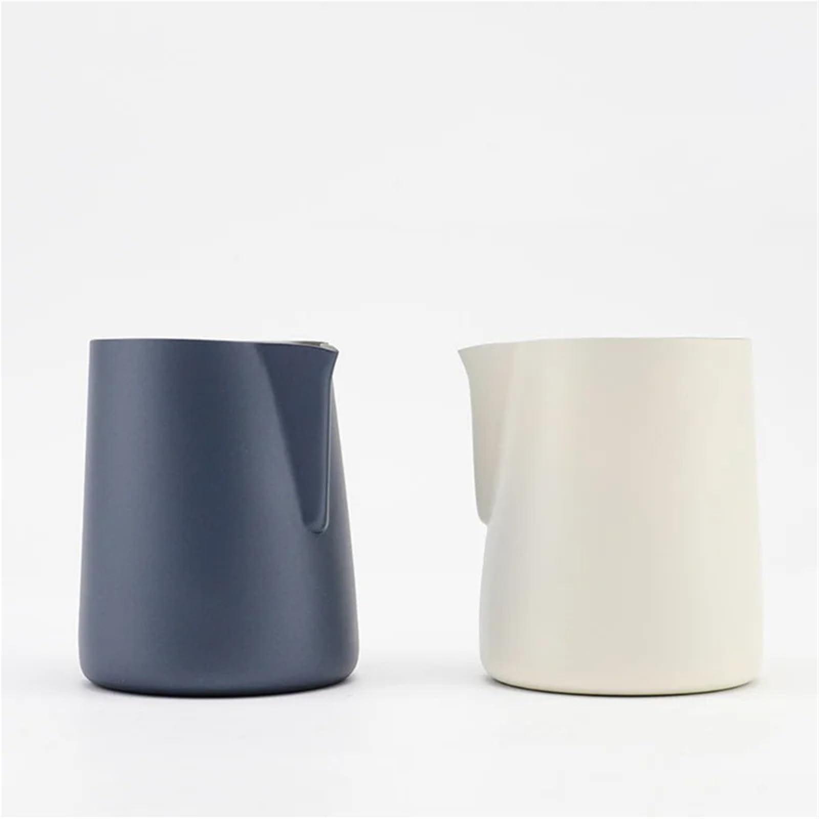 Taza de café Latte acero inoxidable, Funda cuero con boca puntiaguda, taza espuma leche gruesa, herramientas Barista, tanque flores, 2 uds Para Espumar(White-450ml)