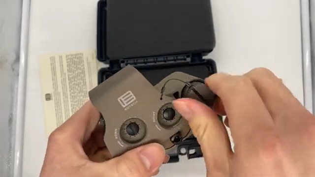 Watch EOTECH EXPS3 Holographic Weapon Sight Unboxing on Amazon Live