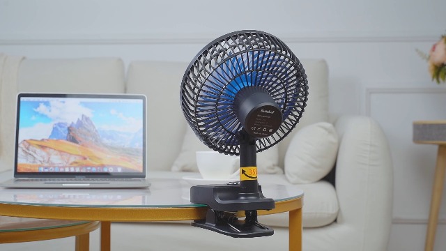 BEPER P206VEN420 - Mini Clip ventilator, draagbaar, USB en oplaadbaar, 3 snelheden, kantelbaar, LED licht, ruimtebesparend, stil