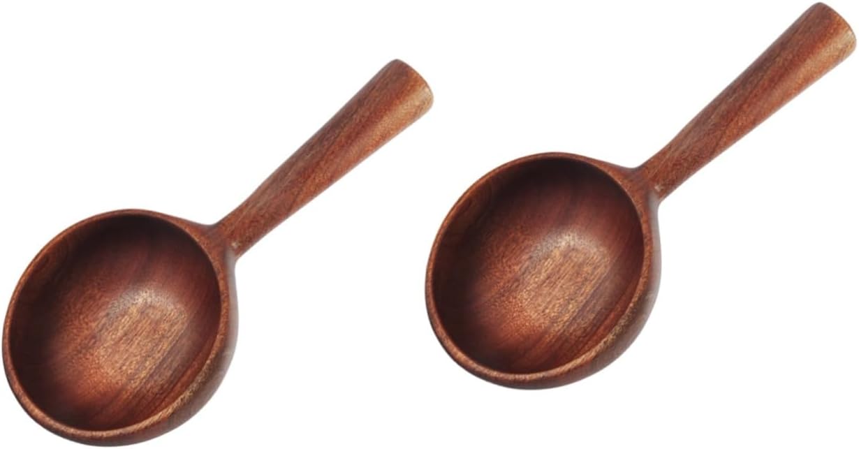 Cabilock 2pcs Household Wooden Water Spoon Portable Watering Scoop for Kitchen and Garden Ergonomic Wooden Handle Multi-functional Use Lightweight and Convenient for Daily Tasks